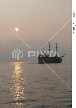 海賊船　ロワイヤルⅡ　芦ノ湖 16846096
