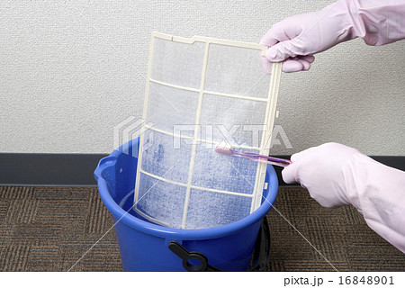 エアコンのフィルター洗浄 エアコンのフィルター洗浄 16848901