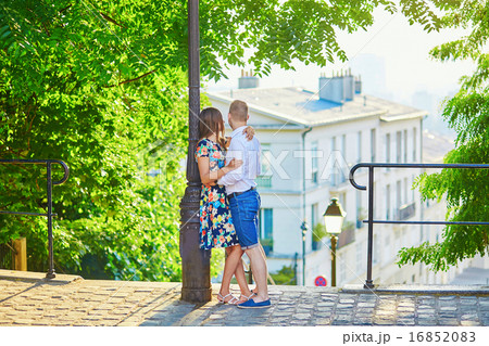 Young couple having a date on Montmartre, Paris, France 16852083