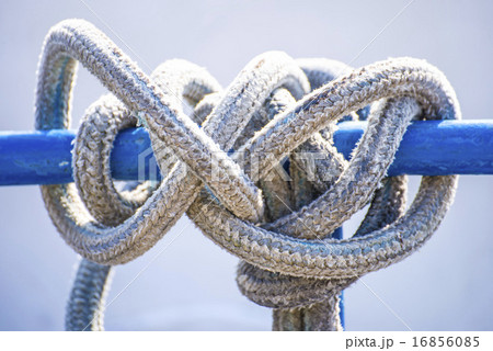 Mooring line of a trawler Mooring line of a trawler 16856085