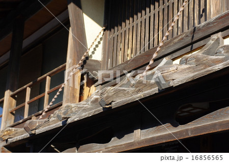 中山道　信州木曽路宿場町　奈良井宿　宿場建築の特徴「猿頭」 16856565