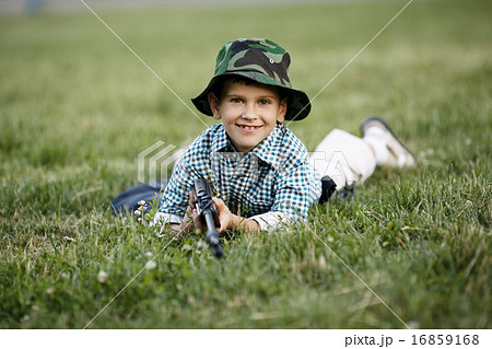 little boy with airgun outdoors little boy with airgun outdoors 16859168