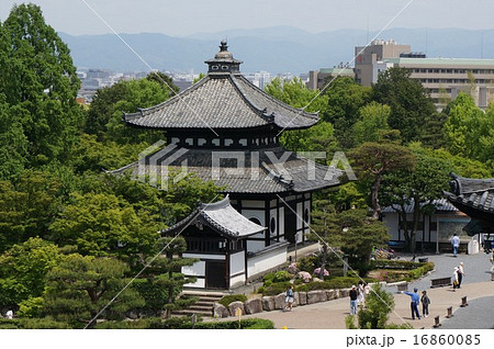 京都「東福寺」:経蔵と殿鐘楼 京都「東福寺」:経蔵と殿鐘楼 16860085