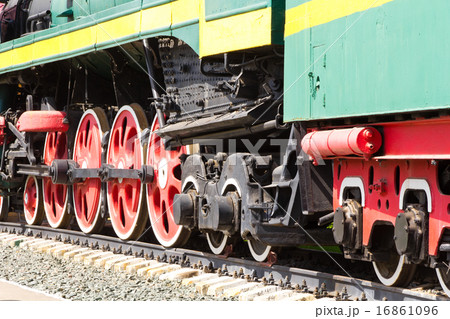 Old train wheel 16861096