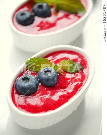 フランボワーズのジェラート (白背景) フランボワーズのジェラート (白背景) 16861787