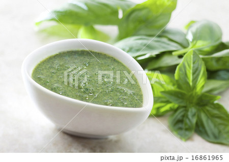 バジルソース 16861965