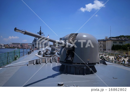 護衛艦 ゆうぎり 主砲・単装速射砲 ( 海上自衛隊 横須賀基地 ) 護衛艦 ゆうぎり 主砲・単装速射砲 ( 海上自衛隊 横須賀基地 ) 16862802
