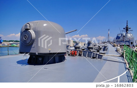 護衛艦 ゆうぎり　主砲・単装速射砲　（ 海上自衛隊 横須賀基地 ） 16862803