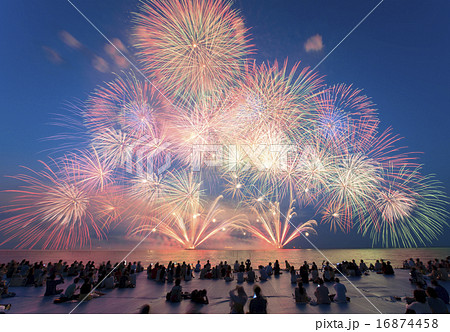 『滋賀県』北びわ湖花火大会 彦根の花火 『滋賀県』北びわ湖花火大会 彦根の花火 16874458
