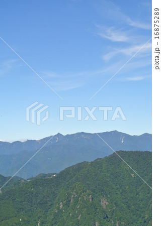 大台ケ原　コブシ嶺からの大峰の山々 16875289