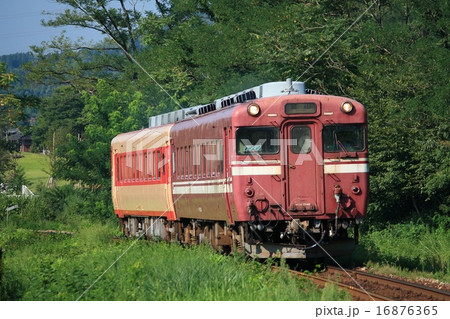 高山本線（キハ28-2346先頭） 16876365