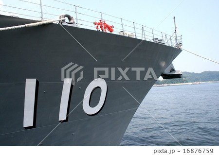 護衛艦「たかなみ」の入港風景 16876759