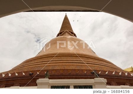 Phra Pathom Chedi,Nakhon Pathom,Thailand. 16884156