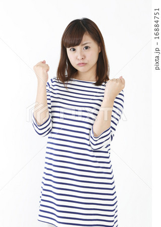 若い女性　 16884751