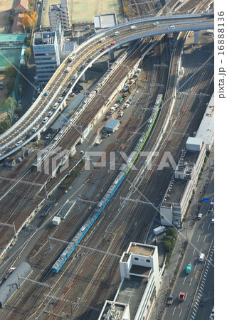 大阪環状線直通の大和路線103系 16888136