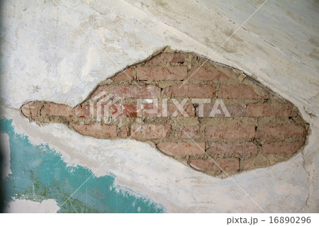 wall on the white background  16890296