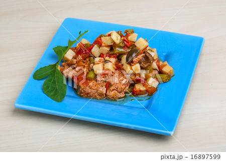 Nicoise salad Nicoise salad 16897599