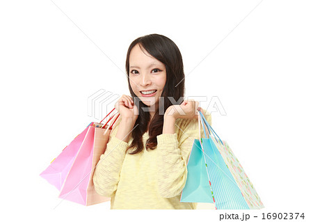 買い物中毒の女性 16902374