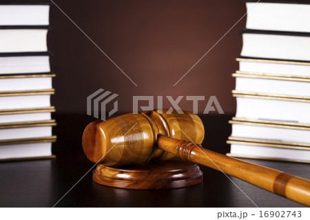 Judge gavel, ambient light vivid theme 16902743