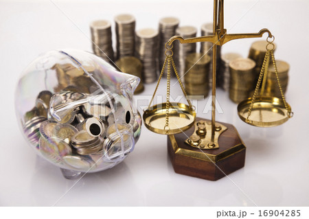 Save and pig bank, natural colorful tone 16904285