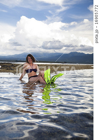 Island woman and diving, bright colorful Island woman and diving, bright colorful 16905772