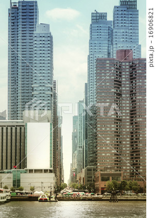 New York 16906821