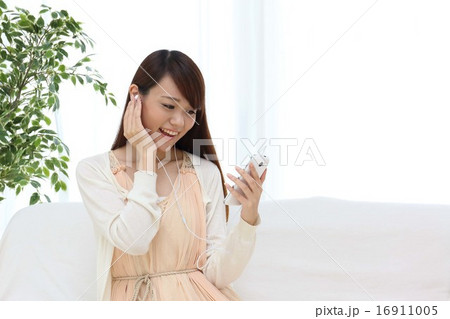 20代女性 16911005