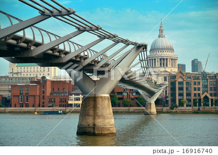 London London 16916740