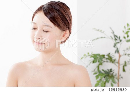 a fine-looking woman 16916980