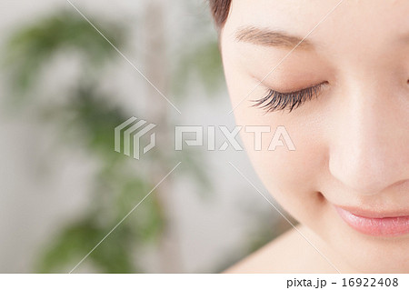 a fine-looking woman 16922408