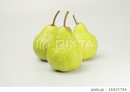 Green Pears 16925784