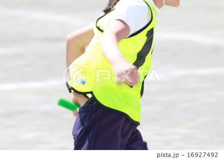 運動会の徒競走 16927492