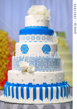 Big blue wedding cake Big blue wedding cake 16927839