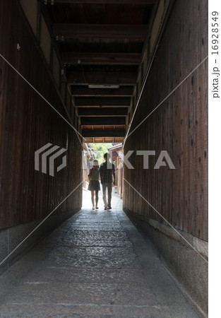 石塀小路 16928549