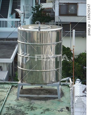 沖縄の水タンク 16929347
