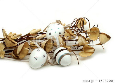 Easter Eggs with decorative branch 16932001