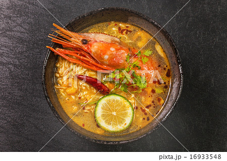 えびのラクサ　アジア麺 Laksa Malaysian noodles dish 16933548