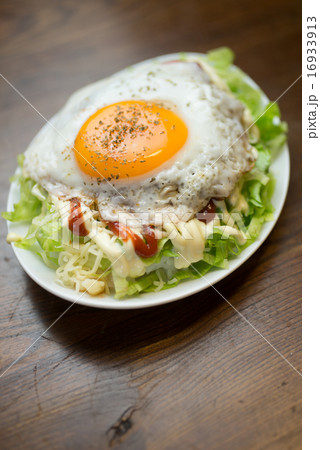 目玉焼き 16933913