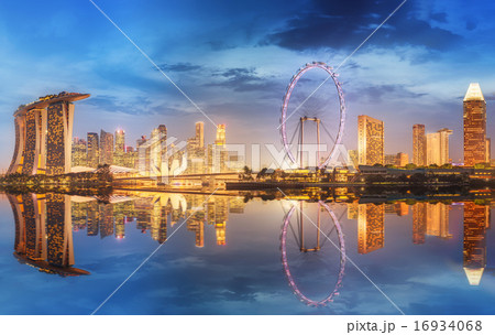 Singapore Skyline and view of Marina Bay 16934068