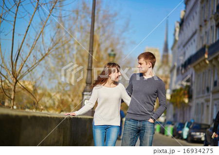 Young romantic couple in Paris Young romantic couple in Paris 16934275