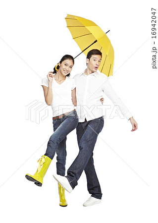 梅雨の日 16942047