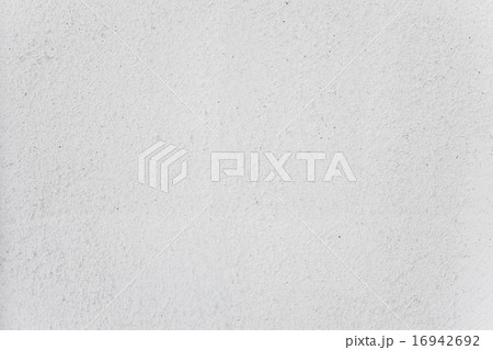 Grungy white concrete wall background 16942692