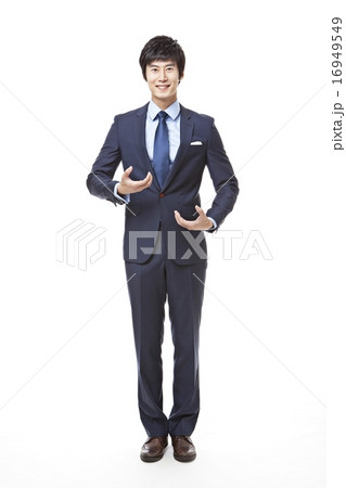 ビジネスマンのポーズ 16949549