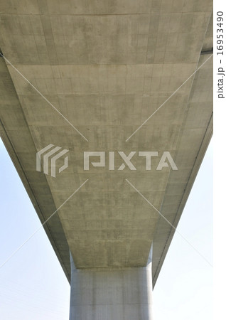 工事中の高速道路 16953490