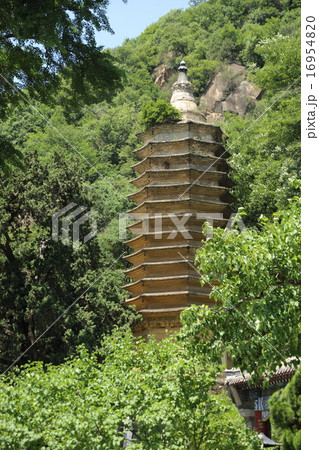 天津　天津盤山風景名勝地　天成寺古仏舎利塔 16954820