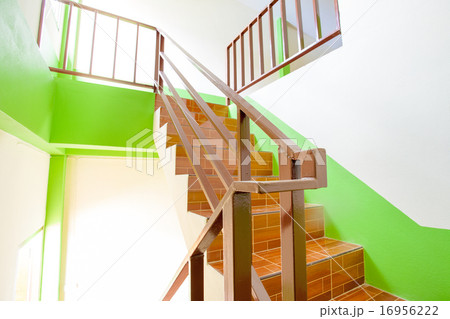 staircase 16956222