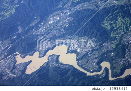 神奈川県相模原市津久井湖の2015年の空撮 神奈川県相模原市津久井湖の2015年の空撮 16958415