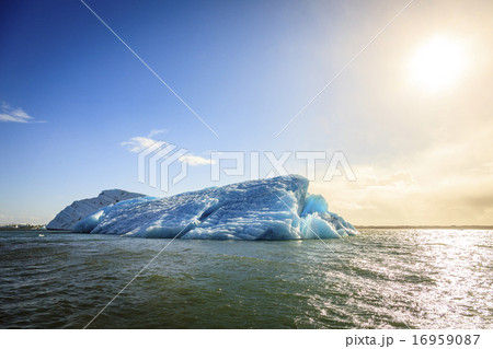 Jokulsarlon Lagoon 16959087