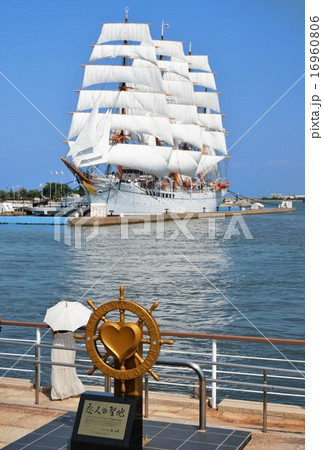 初代海王丸の総帆展帆 16960806