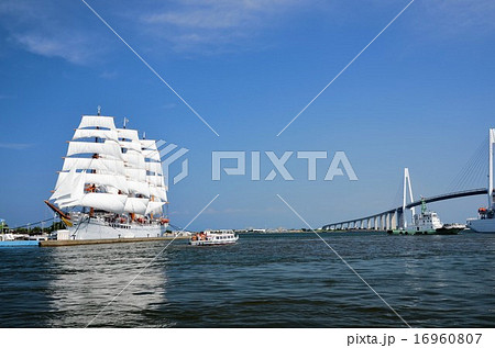 初代海王丸の総帆展帆 16960807